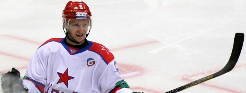 Andrei Pervyshin, chamonix signs ex NFL player